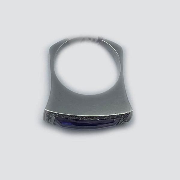 14kt White Gold Ring with Diamonds and Amethyst - Image 2