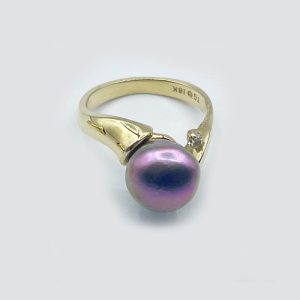 18kt South Sea Pearl Ring with small diamond