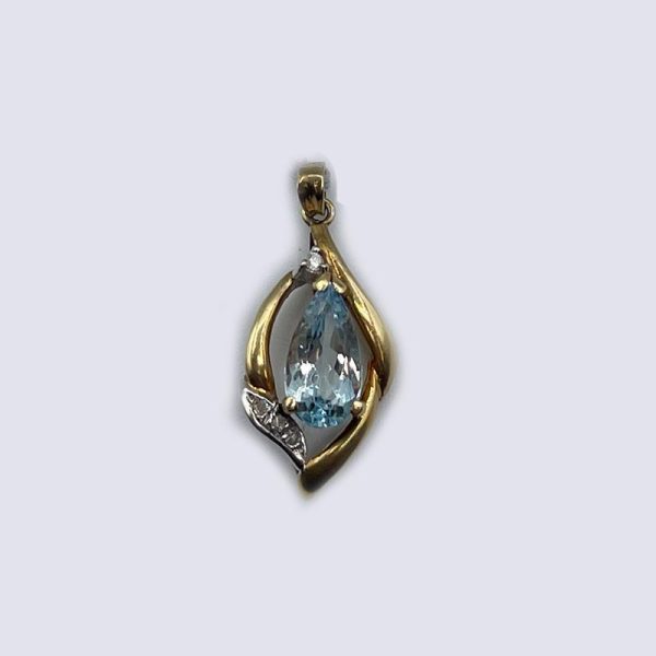 14KY Gold Pendant with teardrop Aquamarine