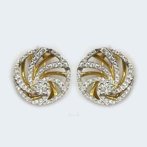 Beautiful swwirls come together in the center with a larger diamond