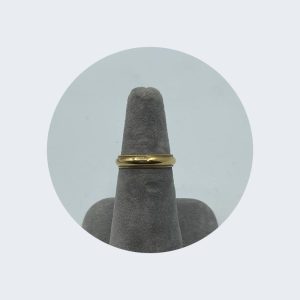 14K Yellow Gold Thin Wedding Band with Intricate Border