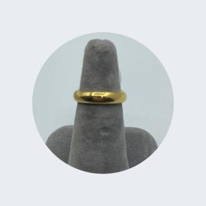 14K Yellow Gold Wedding Band - Medium