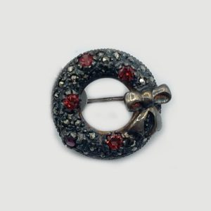 Christmas Wreath Marcasite Pin - Brooch